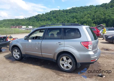 2010 Subaru Forester 2.5X Premium from USA, damaged, VIN JF2SH6CC3AH804727